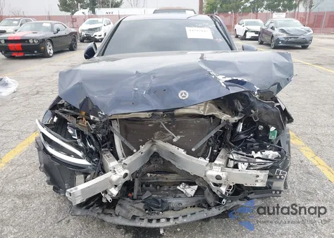 2018 Mercedes-Benz C 300 из США, поврежденный, VIN 55SWF4JB9JU281894